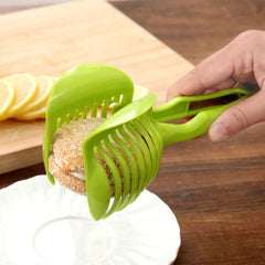 Jeanoko 1PCS Lightweight Tomato Cutting Holder,Handheld Slicing Holder with Reasonable Cutting Spacing for Tomatoes Potatoes Onions Lemons, Kitchen Gadget for Various Ingredients,Handheld Slicing Aid