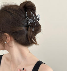 1 Pack Black Spider Hair Claw Clips Halloween Hair Clips for Women Strong Hold Metal Hair Jaw Clips Large Spider Pearl Exquisite Design Halloween Hair Barrette Clips for Costume Party Hair Decoration