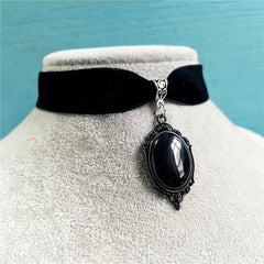 Caiguoer Halloween Necklace Gothic Jewellery Black Choker Crystal Pendant Vampire Necklace Halloween Jewellery for Women