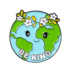 Custom Horror Earth Pin Cast Brooch Home Decoration Travel Prayer Graduation Easter Halloween Christmas National Day Advertising