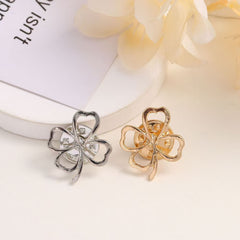 Anti-light brooch buckle, four-leaf clover invisible seam-free universal buckle, small pin, brooch women's fixed clothes artifact accessories