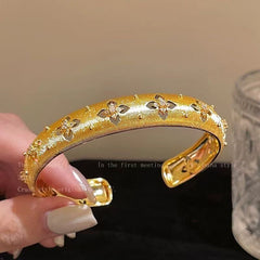 Spring Flower Oath" pink flower bracelet 2025 new autumn and winter daughter temperament niche versatile fashion bracelet