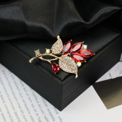 Fashion Retro Flower Pearl Diamond Brooch Versatile High-end Natural Color Alloy Brooch Clothing Pin Buckle