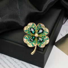 Fashion Retro Flower Pearl Diamond Brooch Versatile High-end Natural Color Alloy Brooch Clothing Pin Buckle
