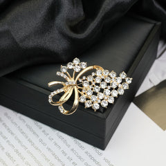 Fashion Retro Flower Pearl Diamond Brooch Versatile High-end Natural Color Alloy Brooch Clothing Pin Buckle