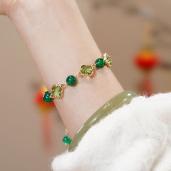 Four-leaf clover bracelet female ins niche design high-end girlfriend bracelet light luxury exquisite imitation green agate chalcedony