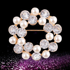 Korean version of fashion pearl hollow rhinestone brooch trend corsage brooch women's accessories factory direct sales one piece hair