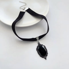 Caiguoer Halloween Necklace Gothic Jewellery Black Choker Crystal Pendant Vampire Necklace Halloween Jewellery for Women