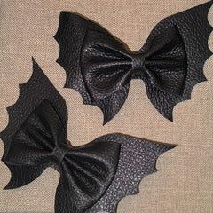 Bat Hair Clips for Women Bow Hair Clip for Curly Thick Hair Barrettes for Women Halloween Hair Clips for Cosplay Goth Hair Accessories for Long Fine Hair Clips for Girls Non Slip Hairclip 2 PCS