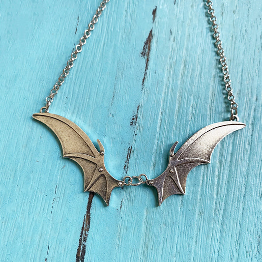 Hot Sale, Vampire Bat Wings Necklace Wings Bat Wings Vampire Gothic Metal, Factory Direct Sales