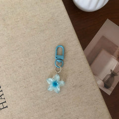 Color transparent small flower keychain female ins wind cute key pendant bag hanging jewelry earphone bag decoration
