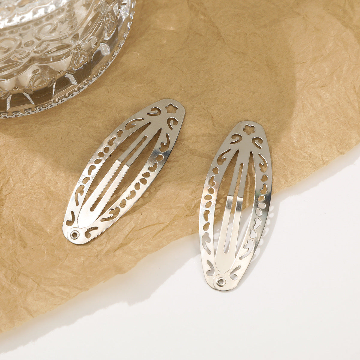 Cross-border European, American and Korean versions of thickened metal hairpins, simple silver BB clips, water droplets, oval shape, break-up clips, girl side clips