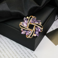 Fashion Retro Flower Pearl Diamond Brooch Versatile High-end Natural Color Alloy Brooch Clothing Pin Buckle