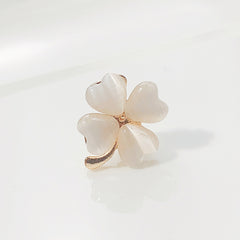 New simple anti-light opal brooch female four-leaf clover pin fixed clothes accessories manufacturer spot