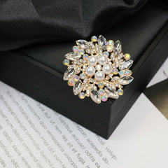 Fashion Retro Flower Pearl Diamond Brooch Versatile High-end Natural Color Alloy Brooch Clothing Pin Buckle