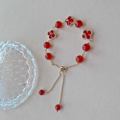 New Internet celebrity natural crystal agate four-leaf clover bracelet lucky niche design sense simple white send girlfriends