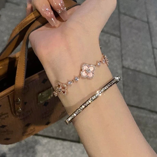 Spring Flower Oath" pink flower bracelet 2025 new autumn and winter daughter temperament niche versatile fashion bracelet