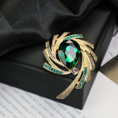 Fashion Retro Flower Pearl Diamond Brooch Versatile High-end Natural Color Alloy Brooch Clothing Pin Buckle