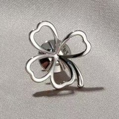 Anti-light brooch buckle, four-leaf clover invisible seam-free universal buckle, small pin, brooch women's fixed clothes artifact accessories